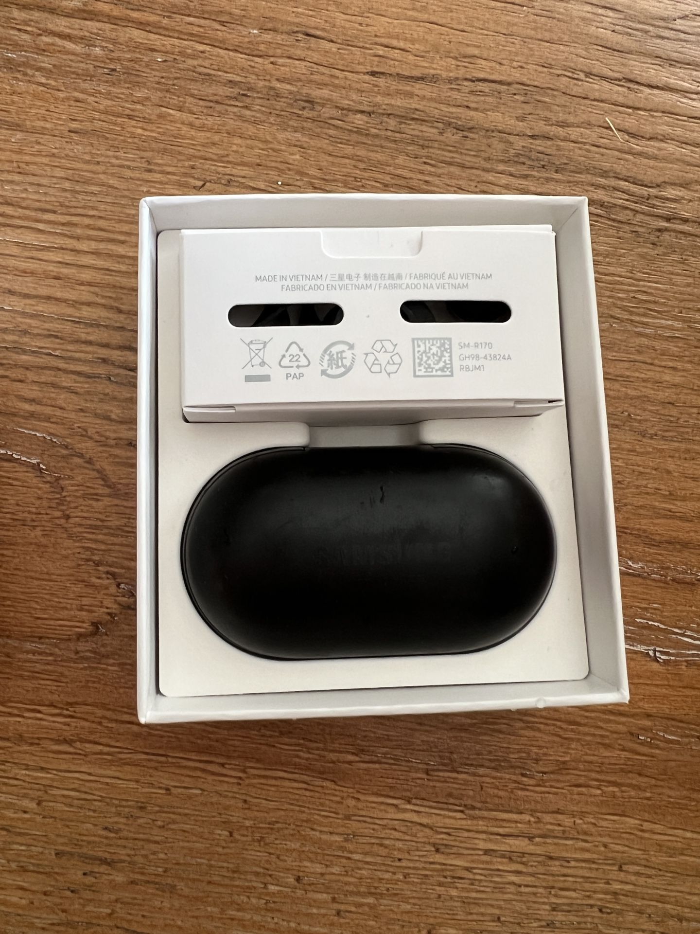 Galaxy Buds, Black, first gen
