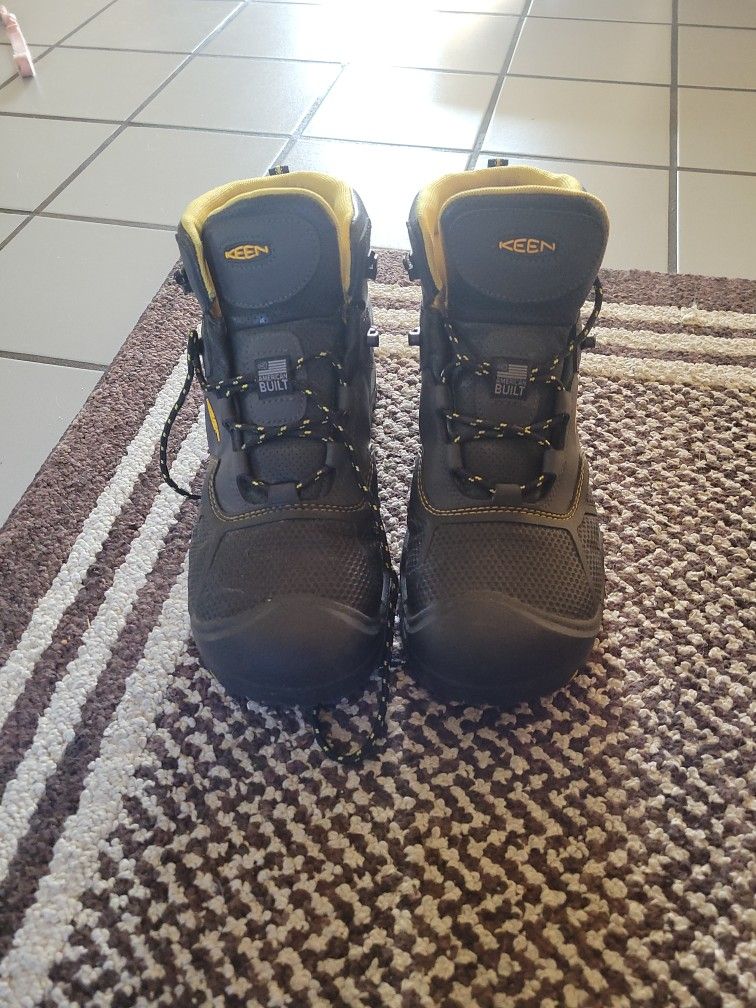 Keen utility safetey toe work boots 10 1/2