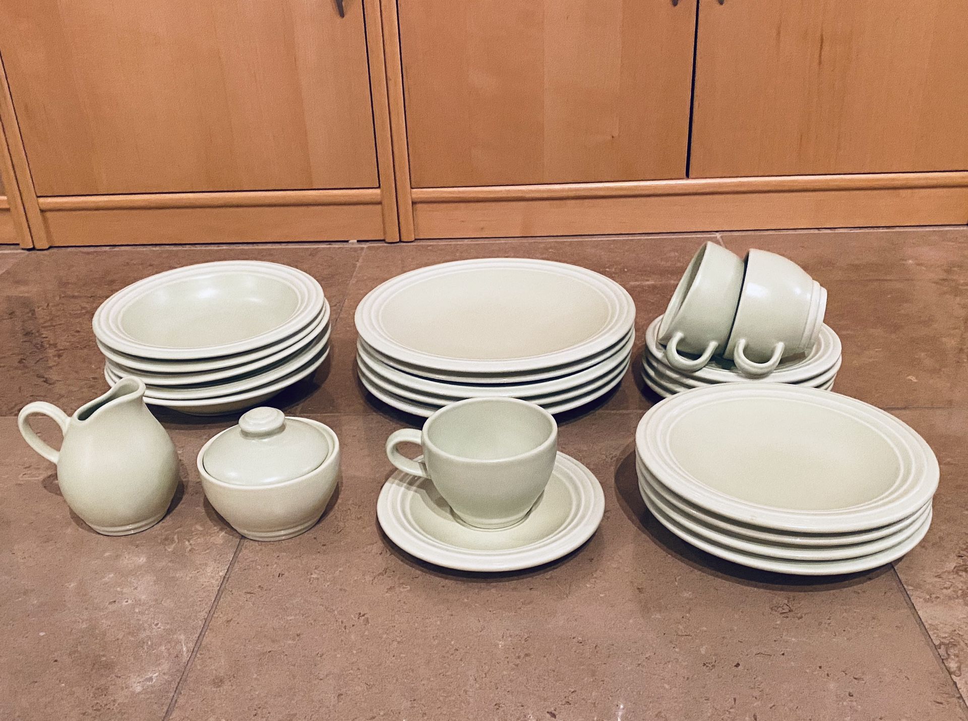 PFALTZGRAFF Made in USA. 25 pieces.