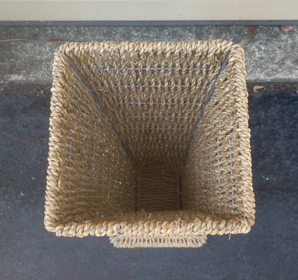 Decorative BoHo Wicker Rattan Floor Standing Flower Vase Planter Pot