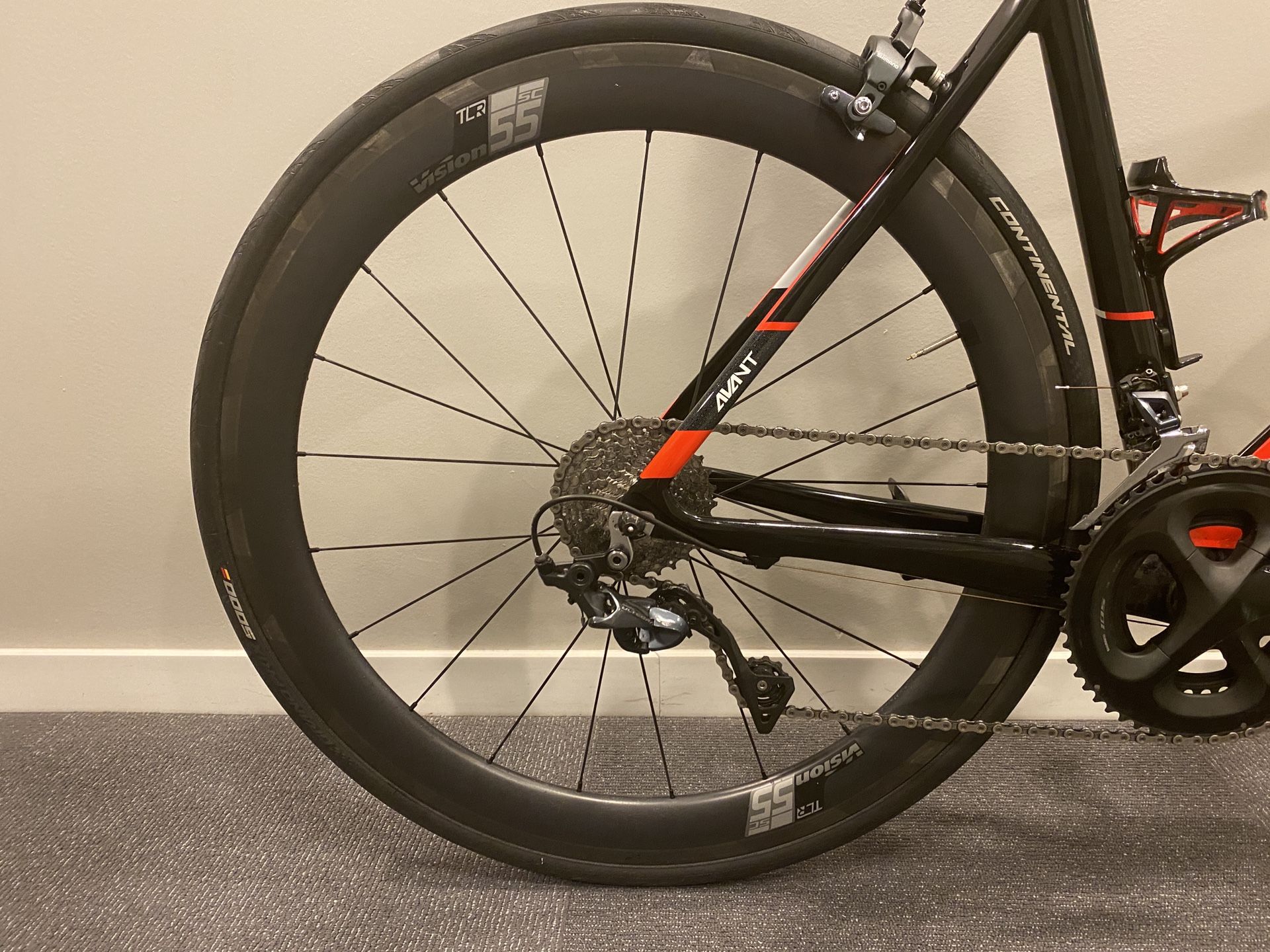 Orbea Avant Carbon Fiber Road Bike Ultegra/105 for Sale in Tampa, FL