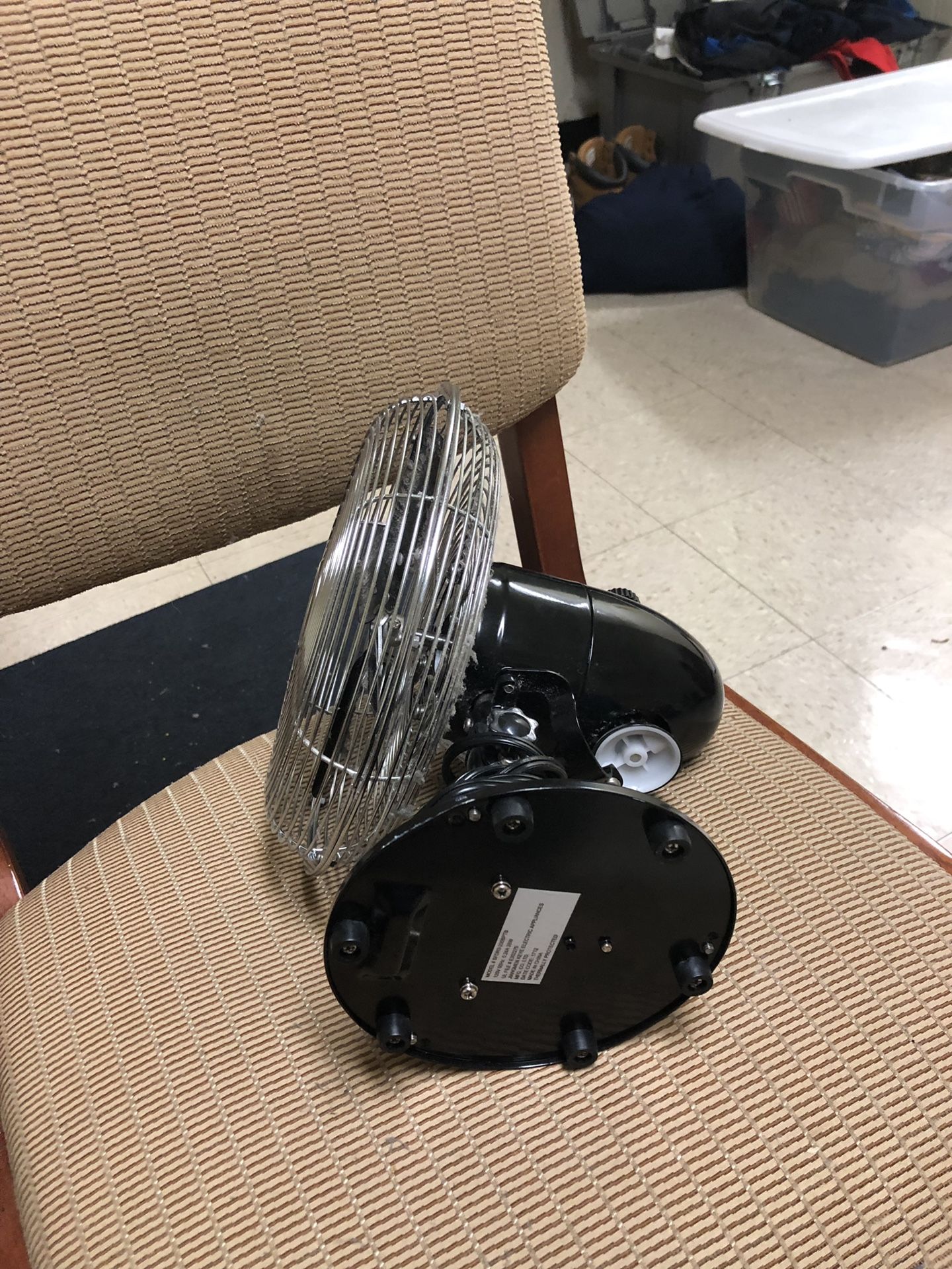 JIANGMEN KEYE ELECTRIC APPLIANCES. Electric 3 speed rotating mini fan