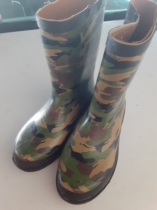 Boys Size 4 Army Rainboots $4 Boots Costume Rain In Huntington Beach 🏖️