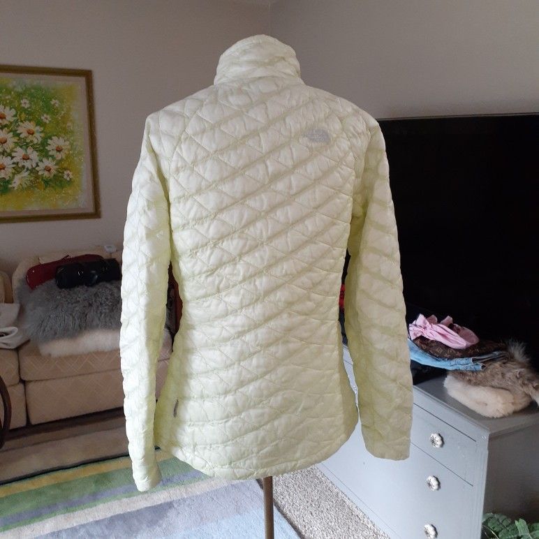 North face women's thermoball jacket size M
