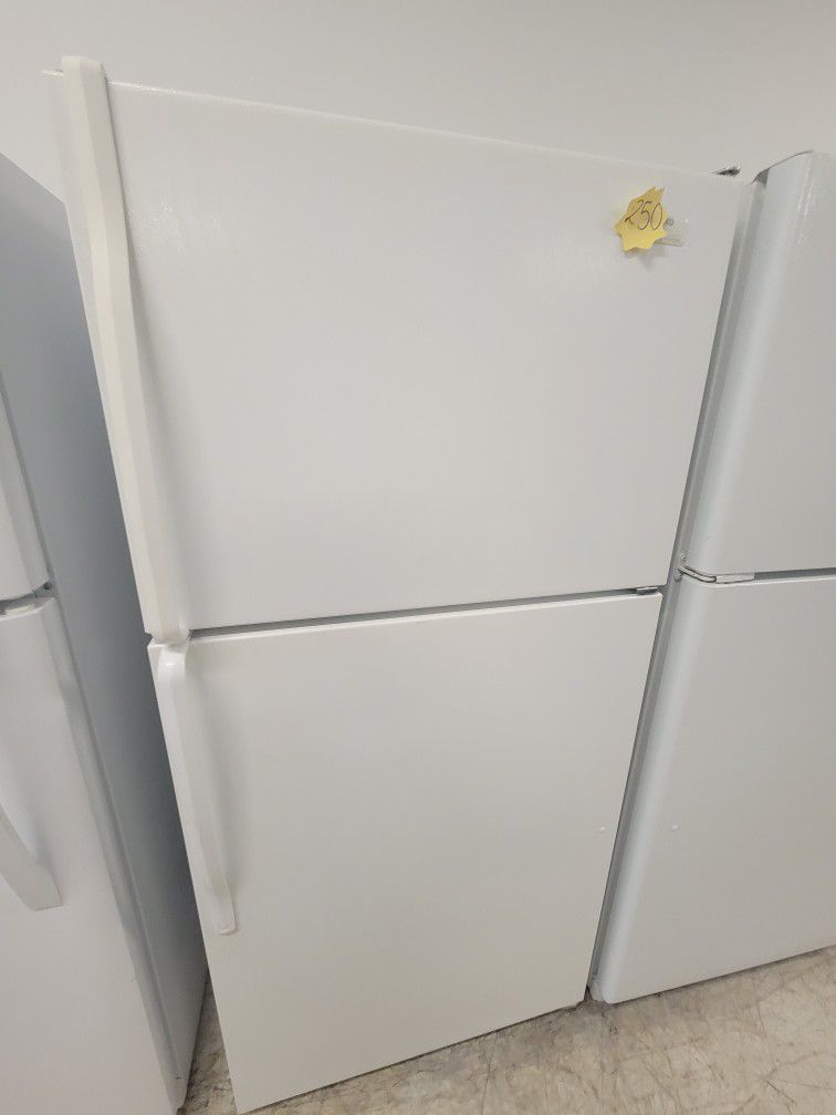 Whirlpool Top Freezer Refrigerator Used Good Condition With 90day's Warranty 