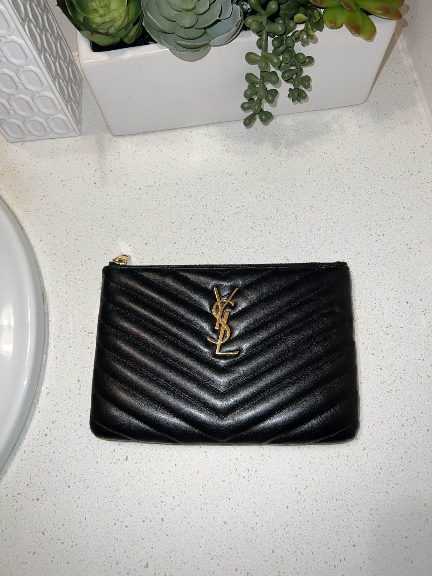 YSL SMALL POUCH/wallet. Authentic 