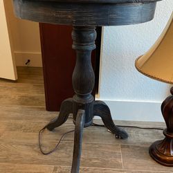 Lamp and End Table Thumbnail