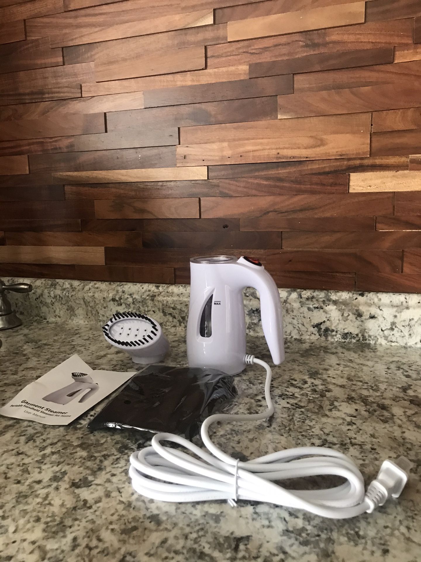 Portable Steamer Fabric Clothes Garment Steam Iron Handheld Compact Fast Heat-up