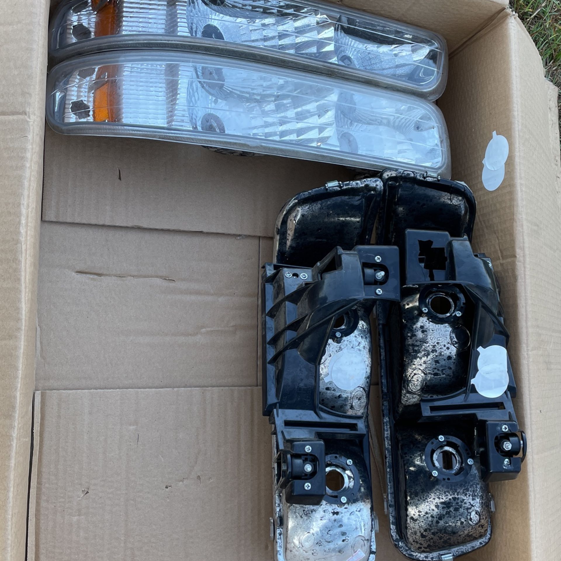 Headlight Set for A 2001 Chevy 2500
