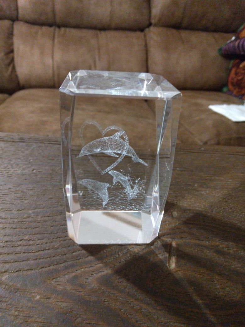 Dolphins 🐬 In Solid Crystal With Heart ❤