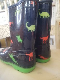 Toddler Boys rain boots sz. 11 Thumbnail