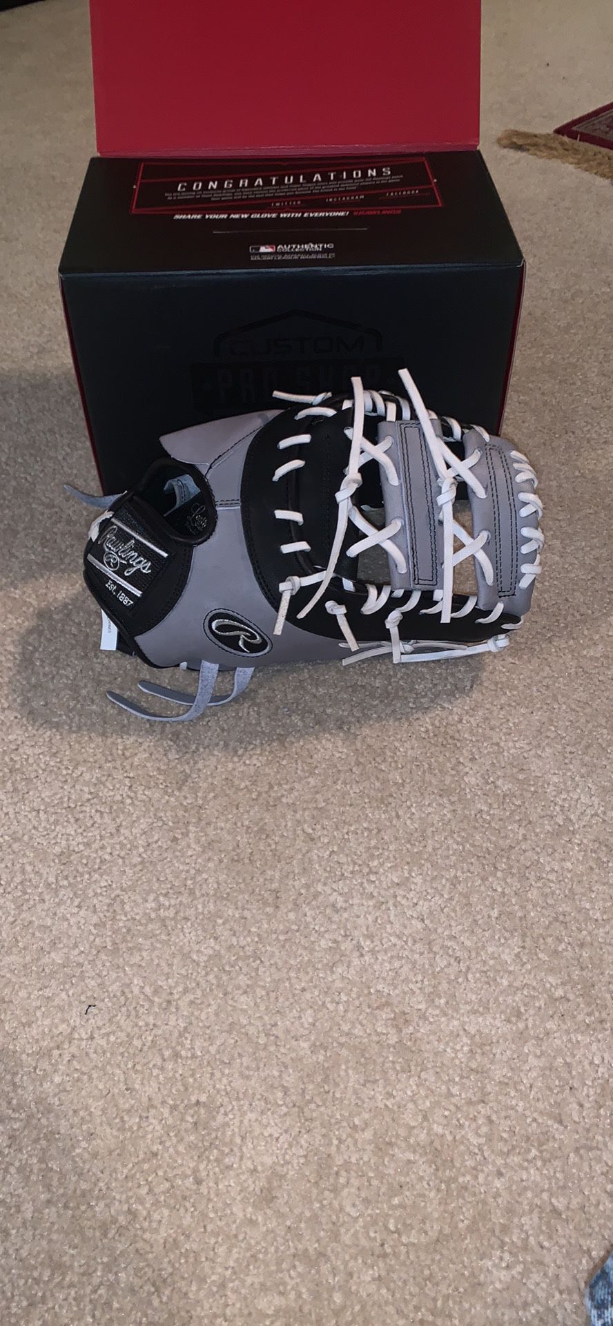 Rawlings 12 and 3/4” First Base Mitt