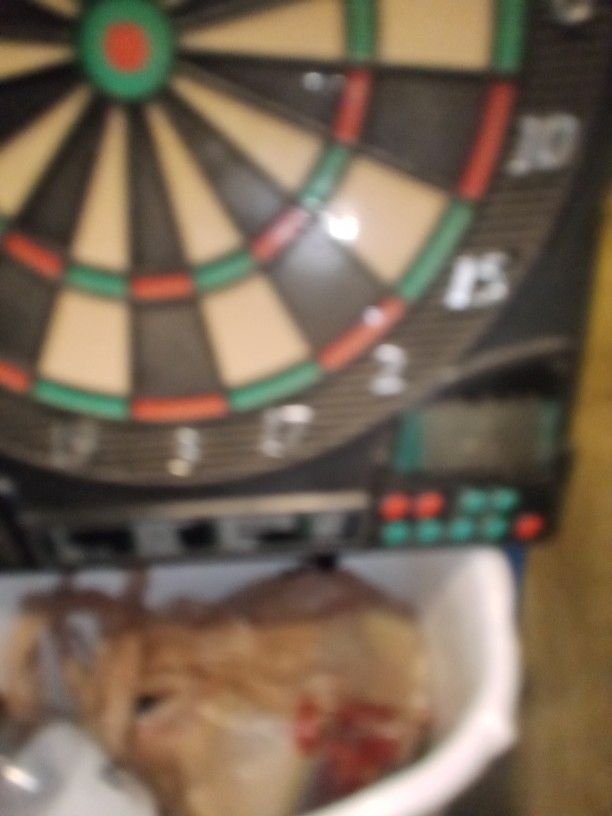 Halex Electronic Dart Board With Darts