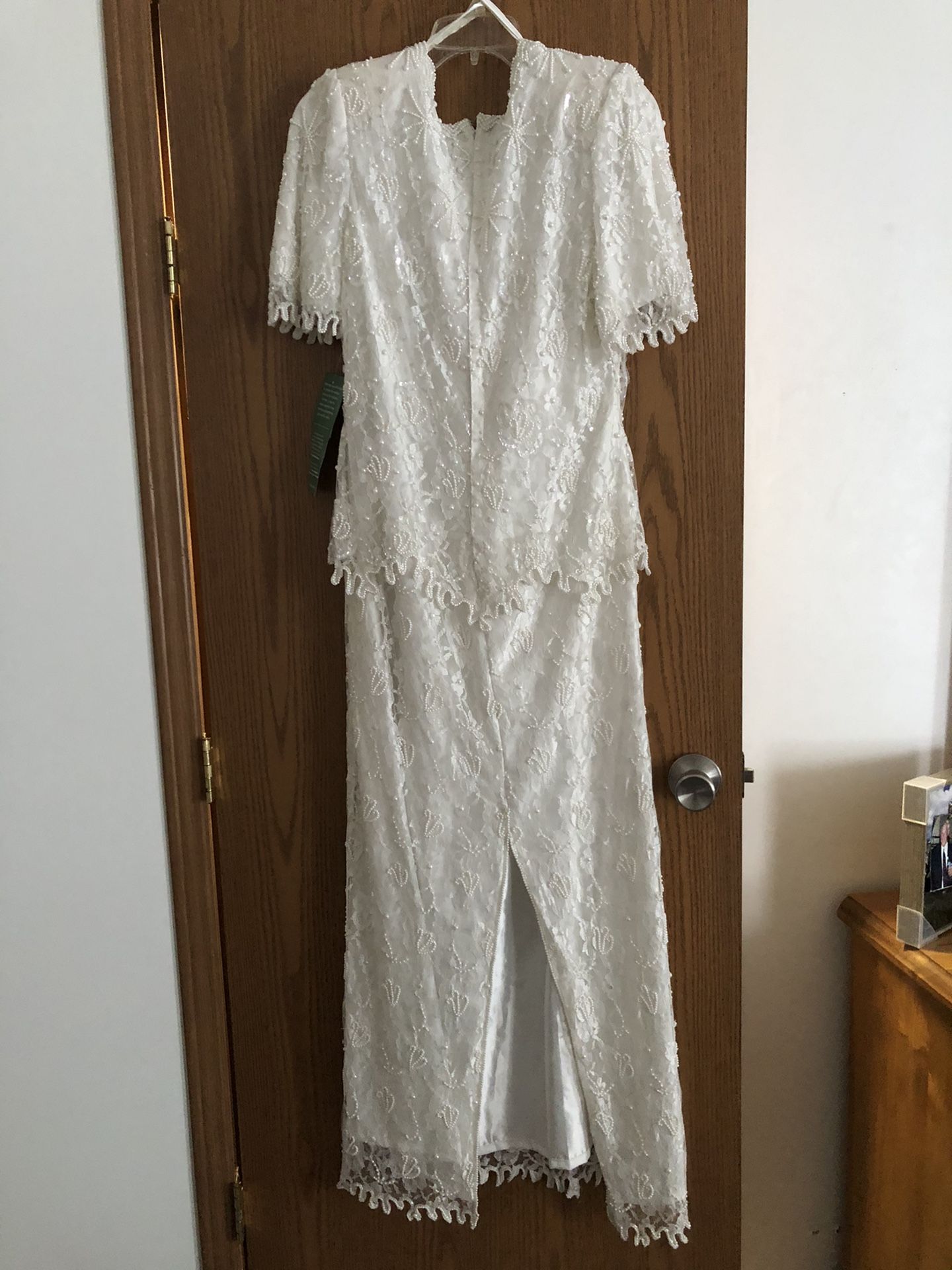 Wedding gown