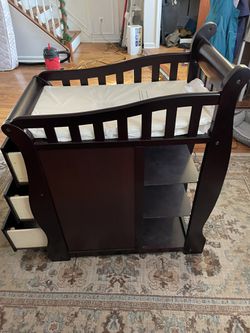  -Convertible crib and changing table to  bed Thumbnail