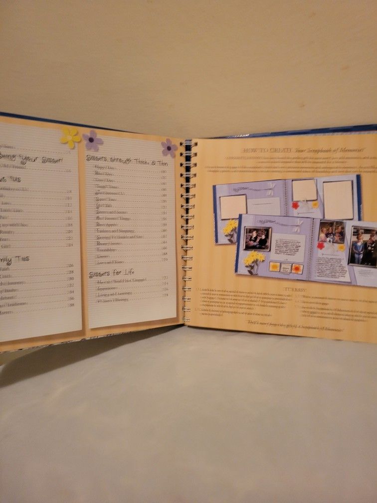 Sisters Scrapbook of Memories : Treasures of Love, Faith, and Reflection