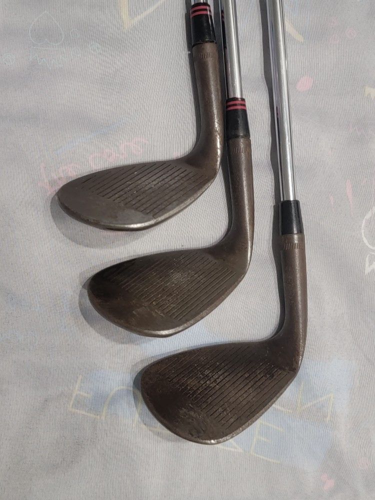 CALLAWAY X SERIES JAWS RAW GOLF CLUBS WEDGE SET $120