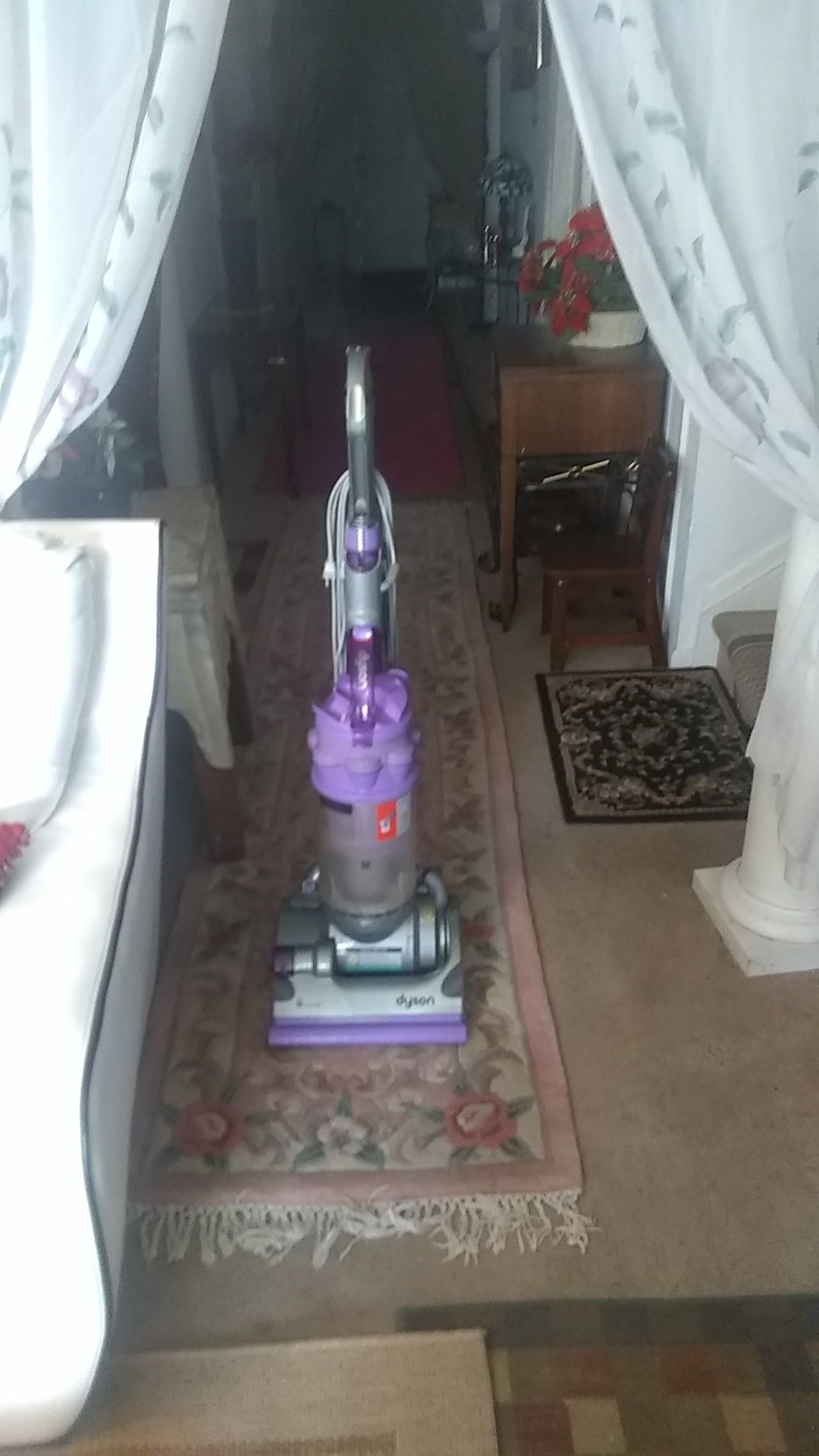 Vacuum cleaner Dyson like new
