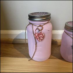Cute set of 2 Decorated mason Jars! Thumbnail