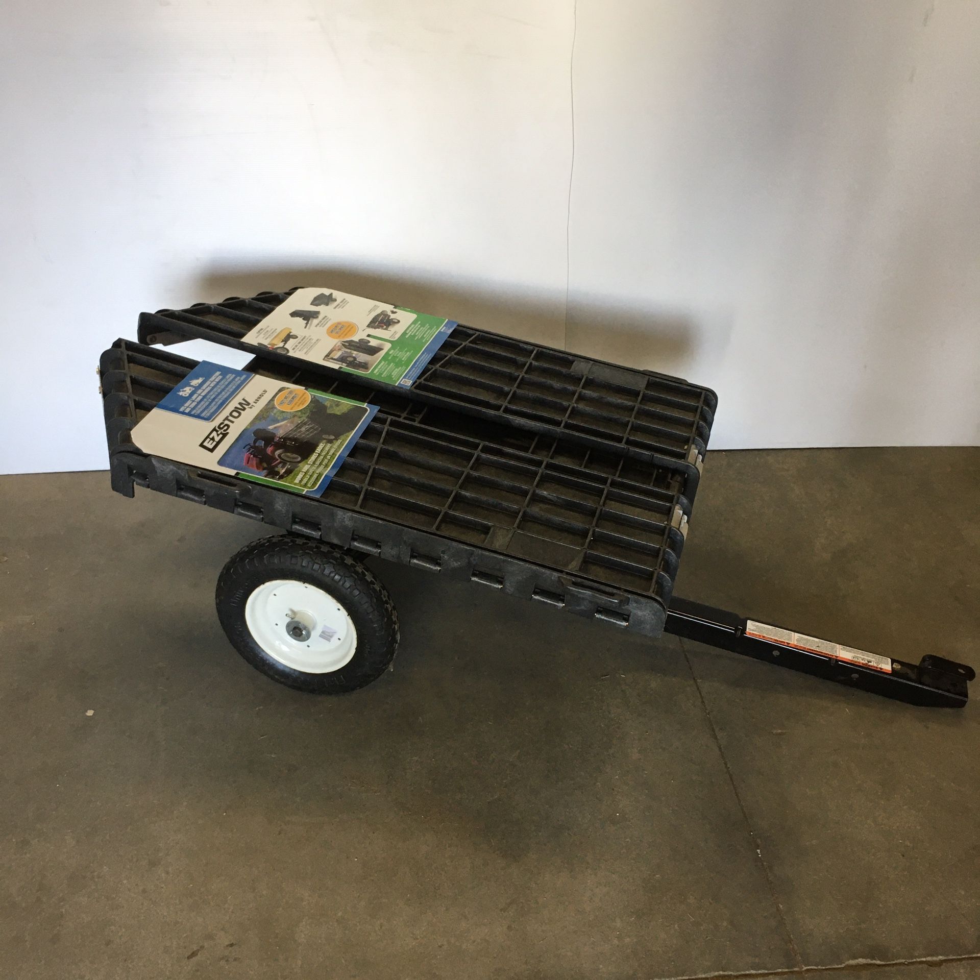 Arnold EZ Stow Hauler lawn tractor dump trailer for Sale in Nuevo, CA