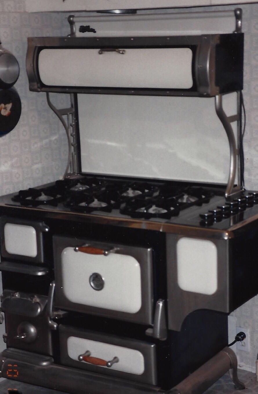 48” Elmira Stove Works Gas Stove model 7100 for Sale in Winchester, CA