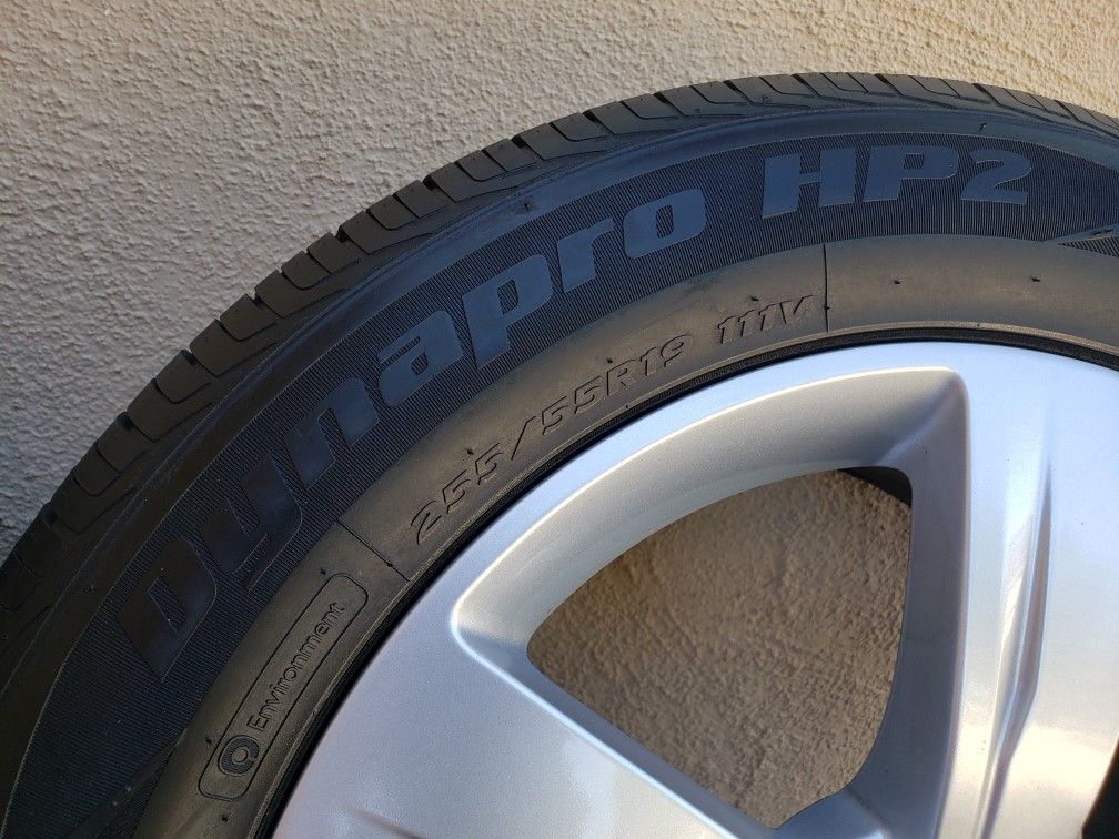 RANGE ROVER VELAR 19"INCH WHEELS WITH 255/55/19 HANKOOK DYNAPRO HP2 TIRES