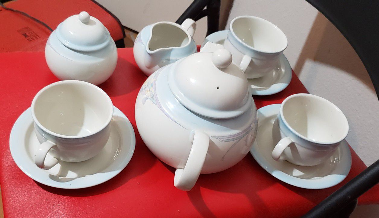 Tea set Noritake