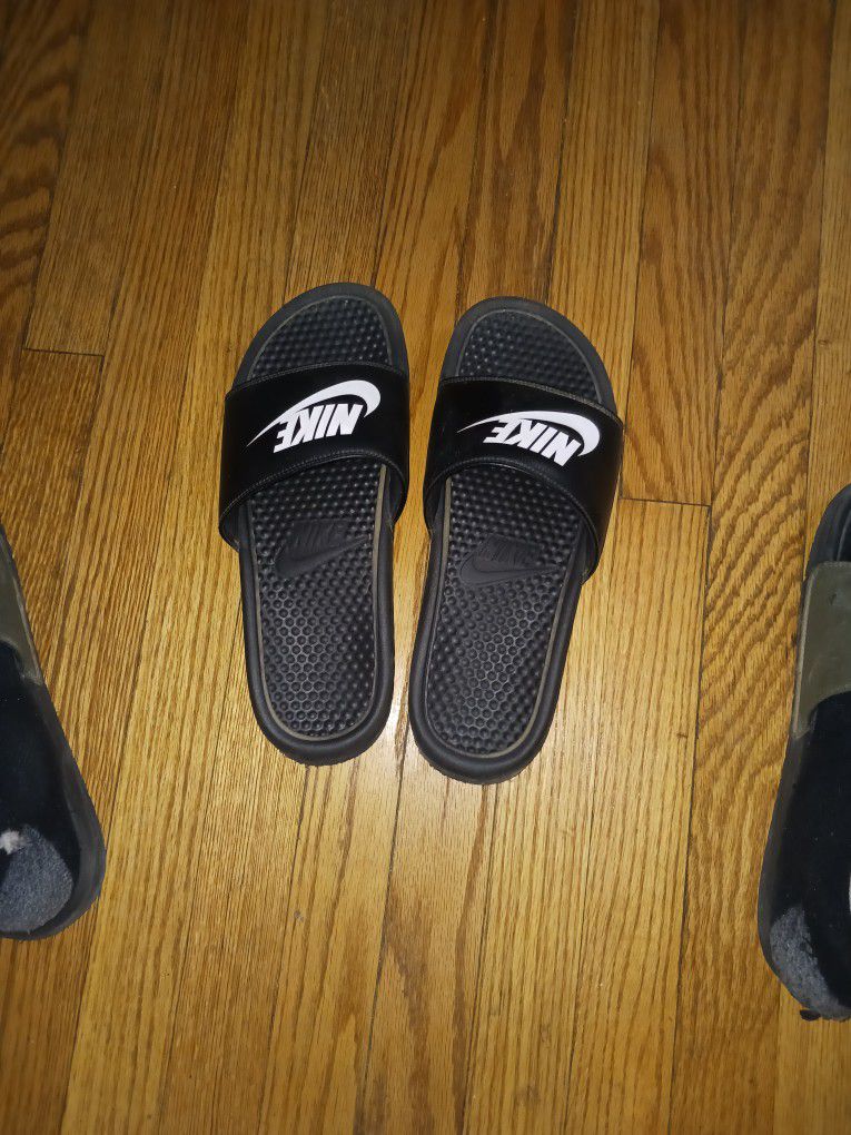 Nike Flops 