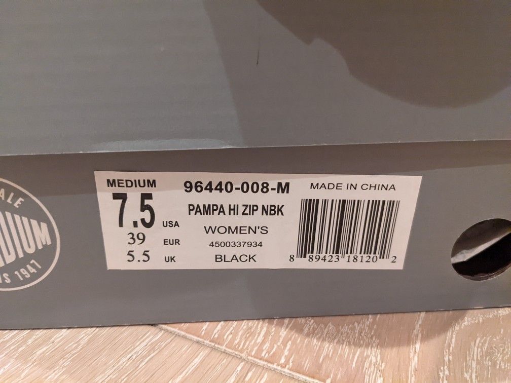 NEW Palladium Pampa Hi Zip Nubuck Women Boots Sz 7.5