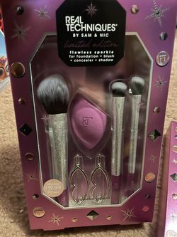 Real Technique Brushes / Beauty Blenders Sets Thumbnail