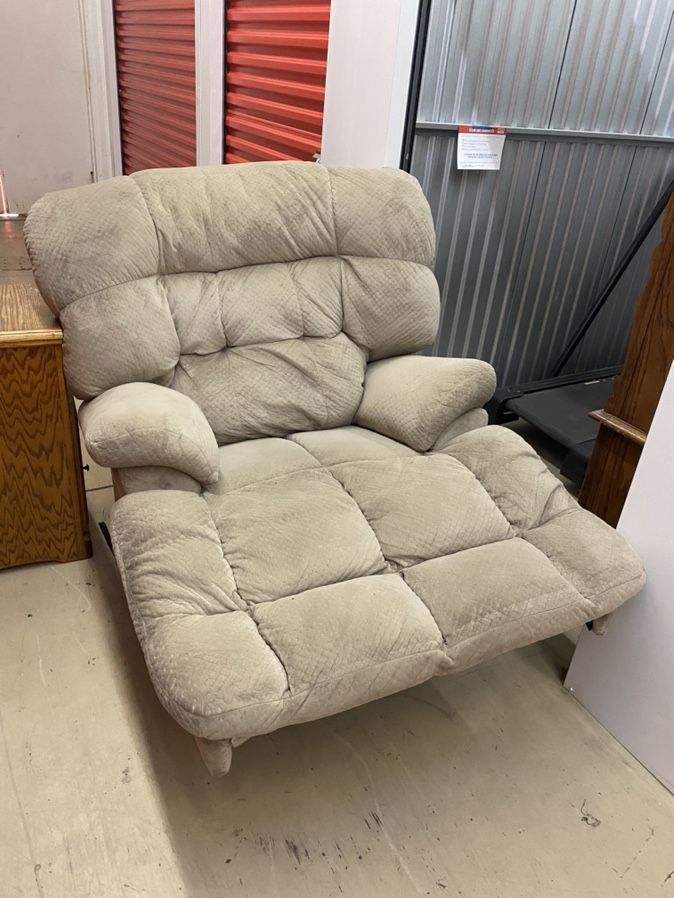 Catnapper Massage Recliner