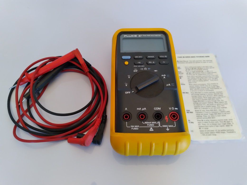 Fluke - 87 - True RMS - Multimeter  - With Test Leads - EXCELLENT CONDITION  - Works Great. 