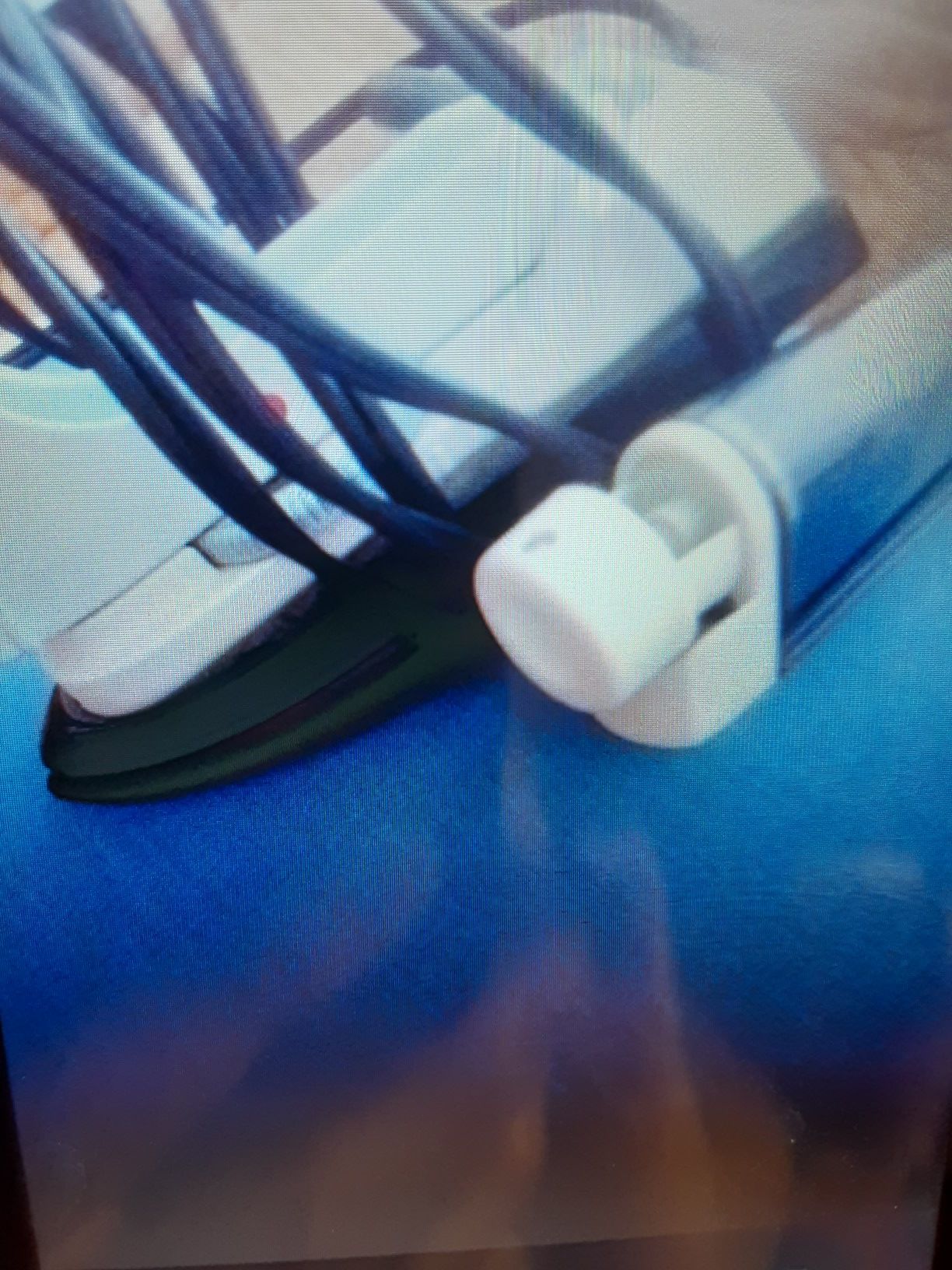 Travel Steam iron comes with fold-up ironing board