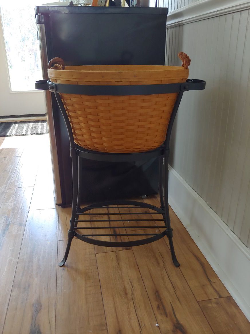 Longaberger basket and stand