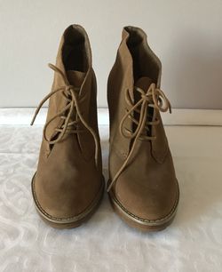 ALDO Women’s Suede Ankle Boots, size 10 Thumbnail