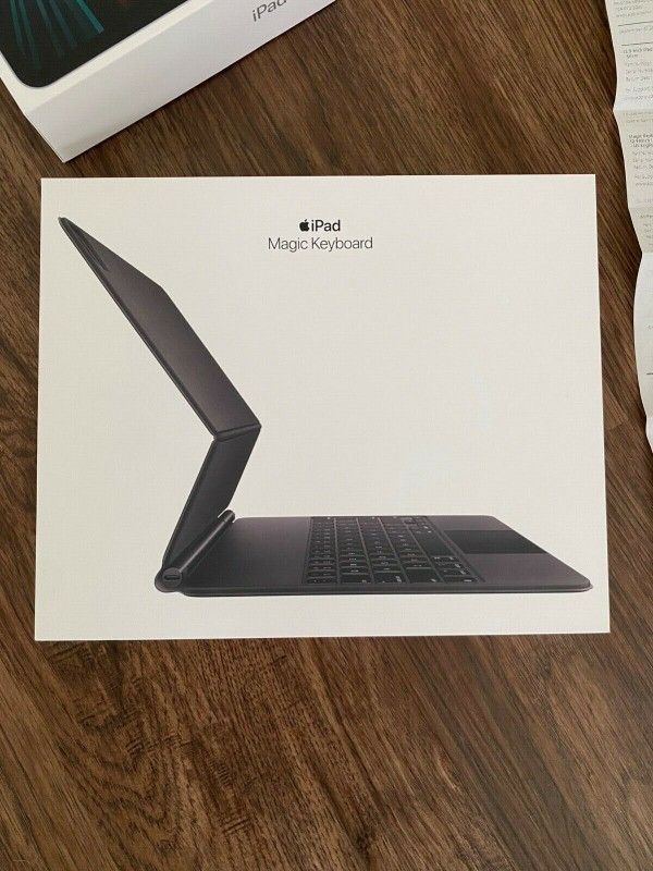 IPad Pro 12.9 5th Gen 128GB Cellular Wi-Fi w/ Magic Keyboard Silver