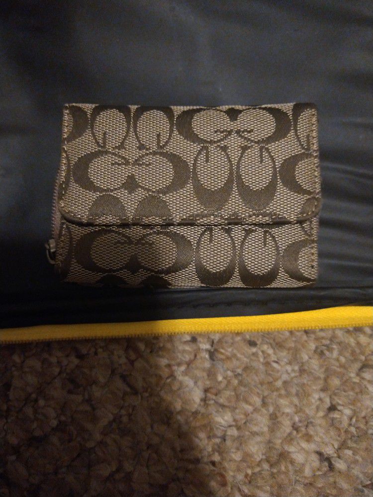 Guess Wallet Brown Small