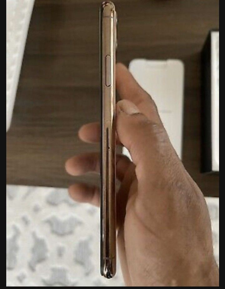 Iphone 11 Pro Max I'm Giving It Out To Anyone Who First Wish Me For My Wedding Anniversary With The Screenshot Of This Post On My Digit 501^^463 ^6395