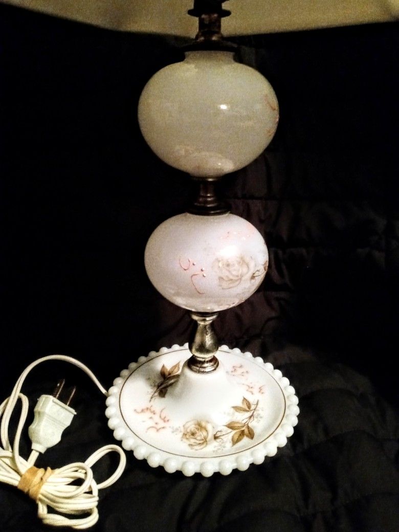VNTG. Milk Glass Lamp