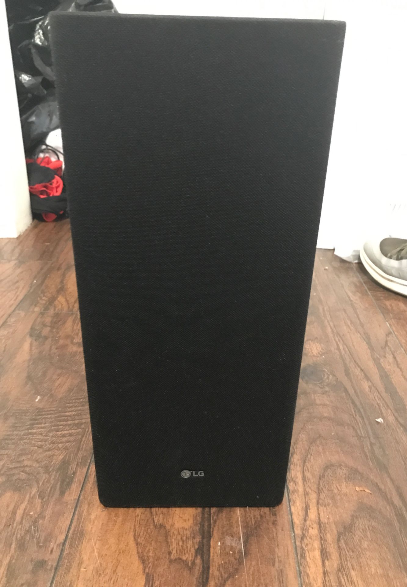 Lg sound bar and subwoofer