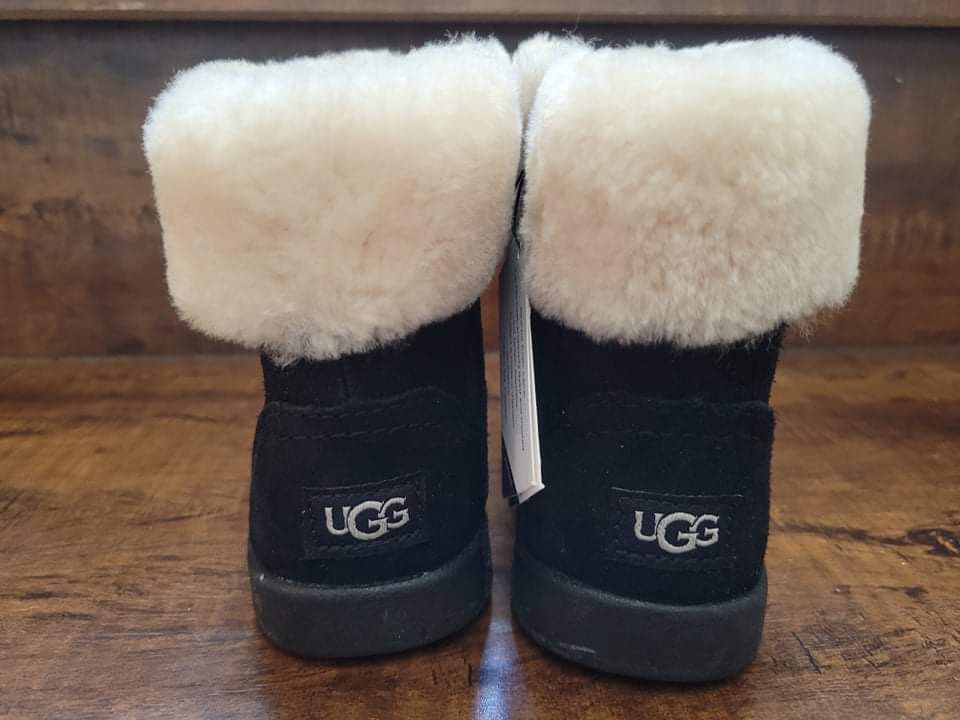 UGG Australia Toddler MALLYA Black boots size 0/1 -2/3
