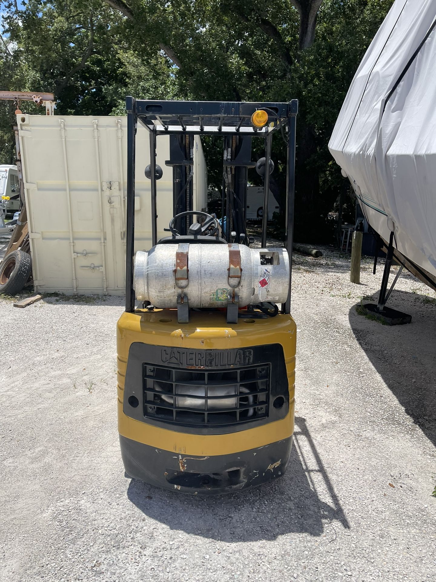 Very nice Cat 3500lb Three Stage Forklift Works Perfect