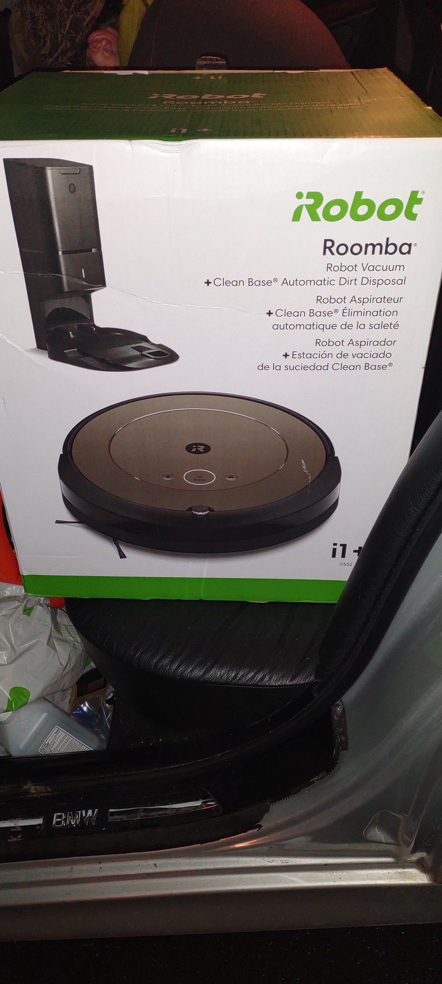 Roomba i1 Robot Vacuum W Self Clean Dirt Disposal