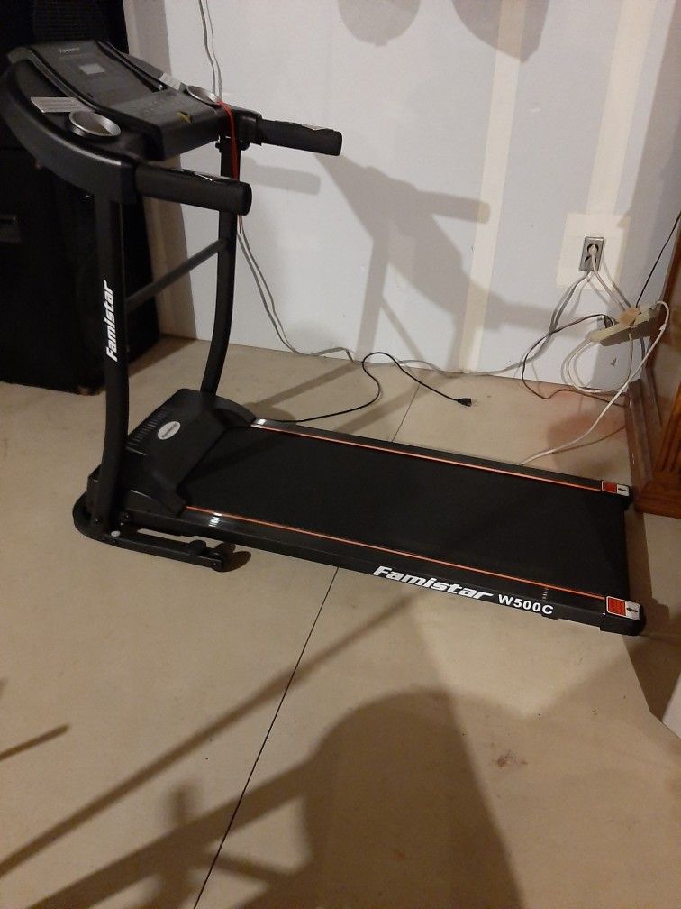 Famistar W500C Treadmill
