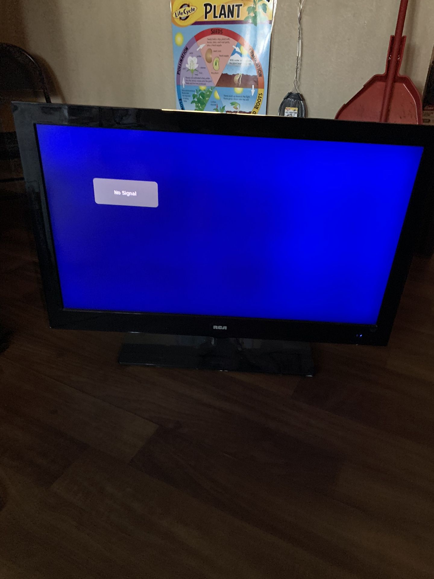 40 inch rca flatscreen tv (no remote). for Sale in Henderson, NV OfferUp