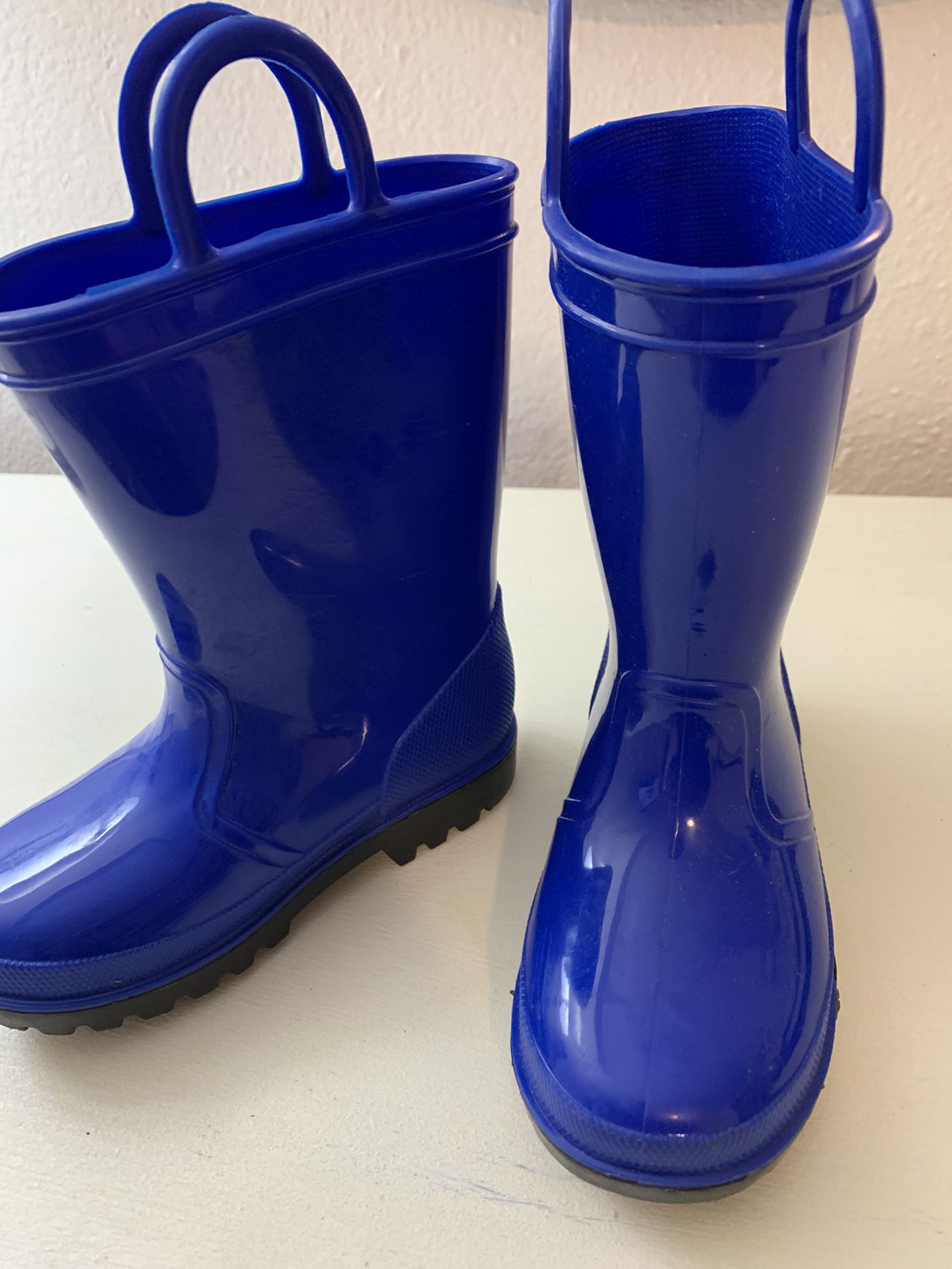 Toddler Rain Boots Like New Size 8