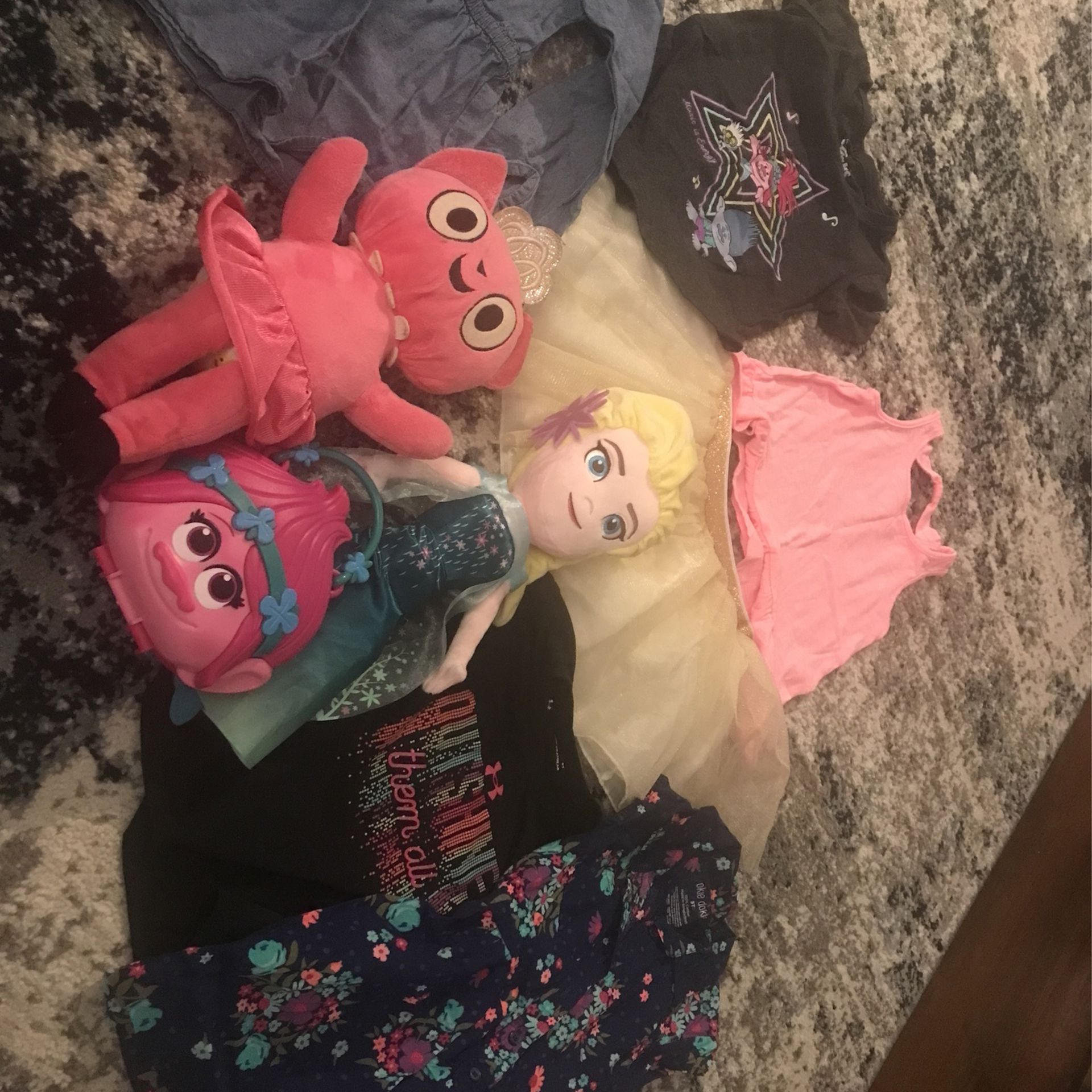 Girls Clothes (and a couple of toys)