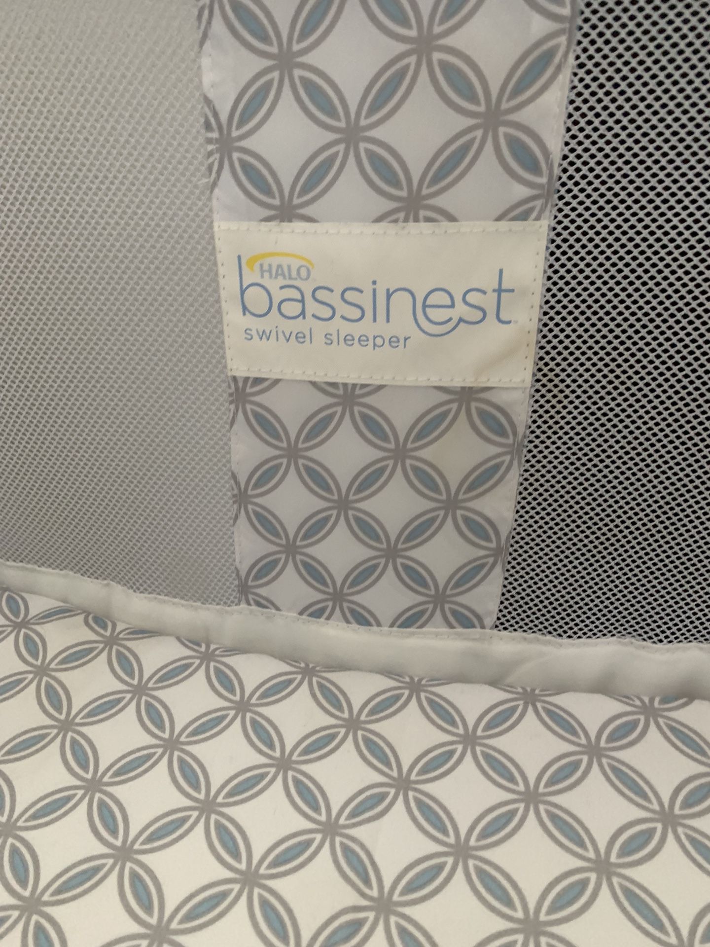 Halo Bassinest Sleeper For Babys