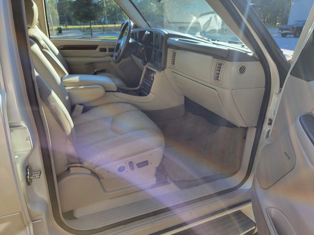 2005 Cadillac Escalade