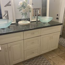 Beautiful vanity With Mirrors Faucets And Bowls  Thumbnail